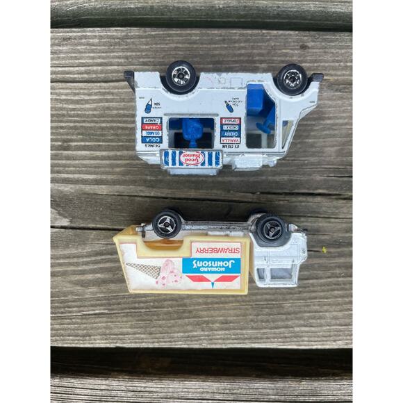 2 vintage Ice Cream Trucks Howard Johnsons Strawberry Hot Wheels Good Humor - Picture 6 of 7